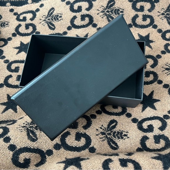 Christian Dior Black Triangular Eyeglass Case - Picture 4 of 4